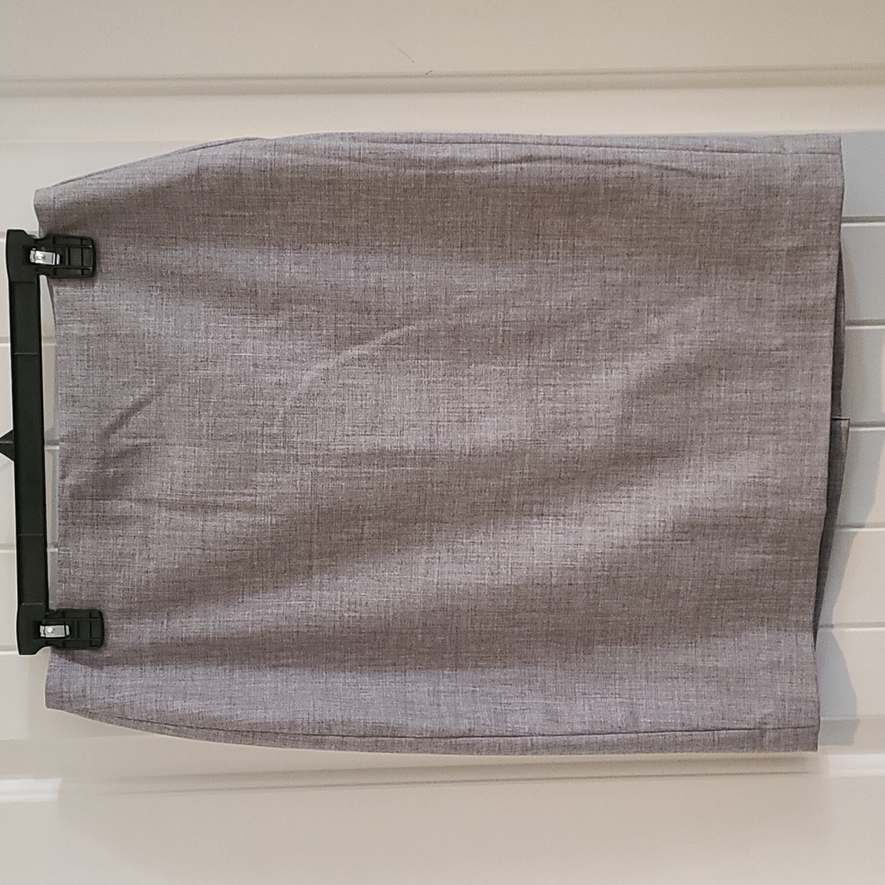 Light gray pencil skirt